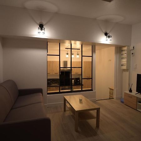 Cosy Appartement Hyper Centre Ville Avec Cour + Patio Auxerre Bagian luar foto