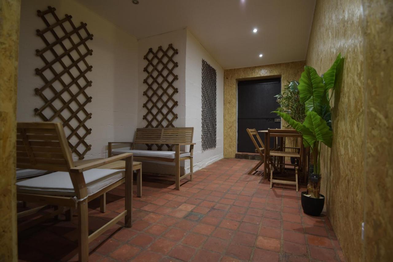 Cosy Appartement Hyper Centre Ville Avec Cour + Patio Auxerre Bagian luar foto
