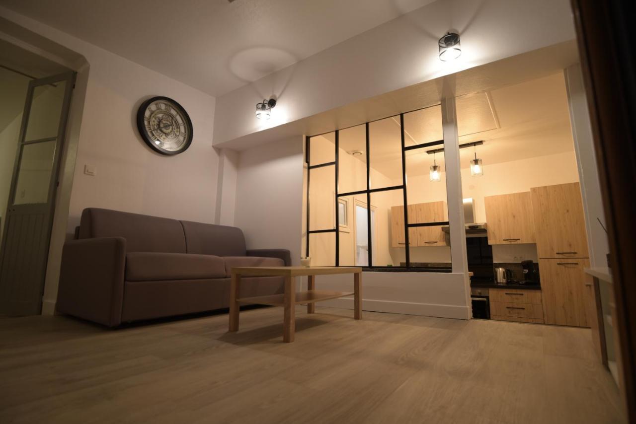 Cosy Appartement Hyper Centre Ville Avec Cour + Patio Auxerre Bagian luar foto