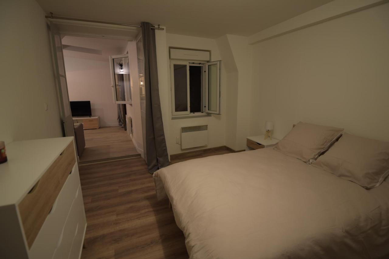 Cosy Appartement Hyper Centre Ville Avec Cour + Patio Auxerre Bagian luar foto
